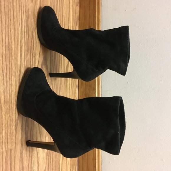 Jennifer Lopez High Heel Ankle Boots - Picture 2 of 9